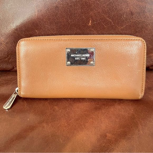 Michael Kors Genuine Leather Zip Around Continental Wallet - Picture 8 of 14